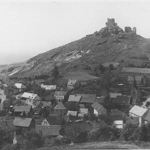 Zicht op Flossenbürg dorp en burgruïne