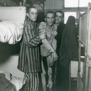 23-jarig Tsjechisch slachtoffer van dysenterie in Nazikamp Flossenbürg, aangetroffen door de 97ste Divisie van het Amerikaanse Eerste Leger.